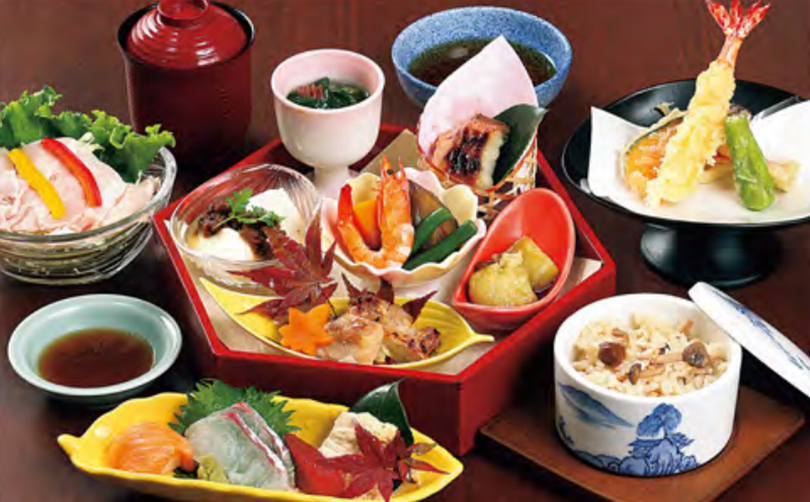 日本食のメニューも豊富 ※季節によって異なります。