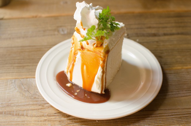 人気No.1エンジェルフードキャラメルケーキ