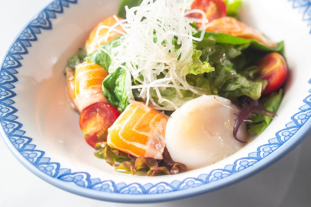 彩り豊かで見た目も華やかな料理たち