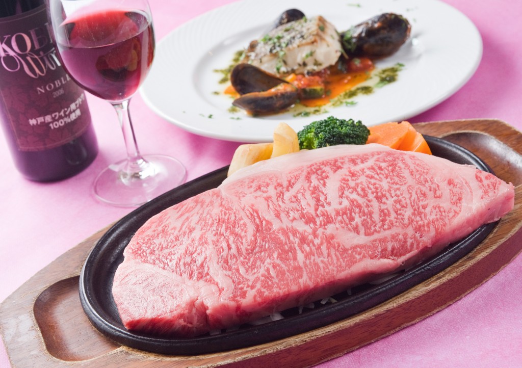 Specially selected Kobe beef sirloin steak <br />
(*As well as sirloin, please select other parts of Kobe beef in the menu as you like.)