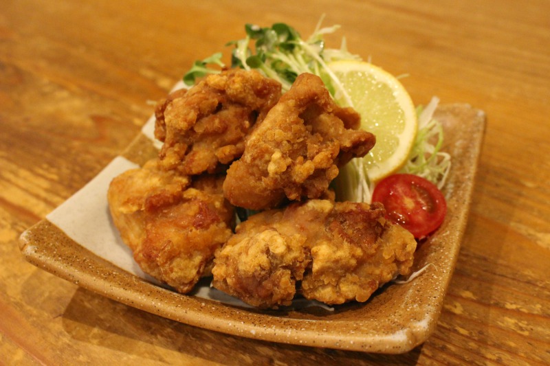 No.1 popular dish! Fried chicken. 