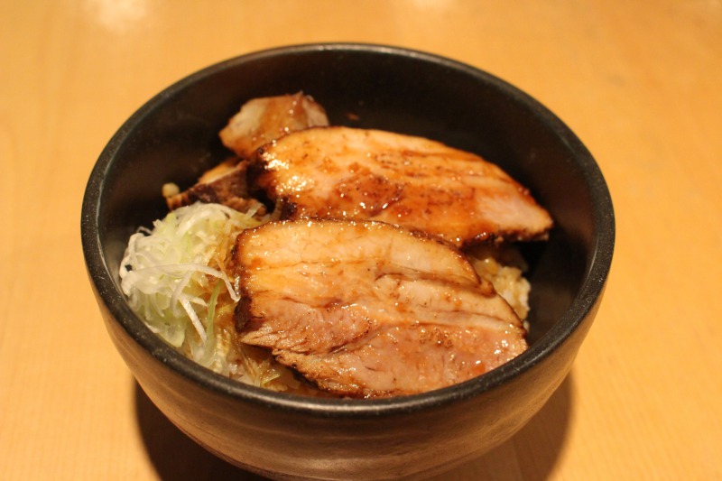 Savory Chashu don (Japanese-style grilled pork rice bowl) 400 (tax included)