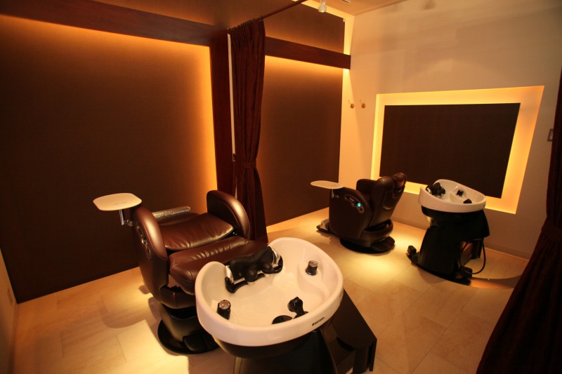 Relieve your stress in their special relaxing room where you can enjoy your privacy. 