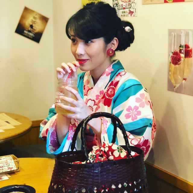 Enjoy meals and drinks in a Kimono at local places♪